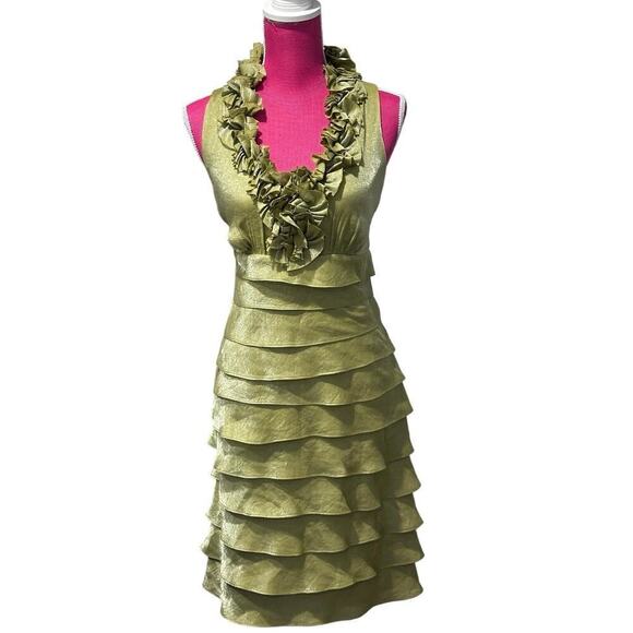 London Times Dresses & Skirts - London Times Shutter Pleat Cocktail Dress EUC Sz 10